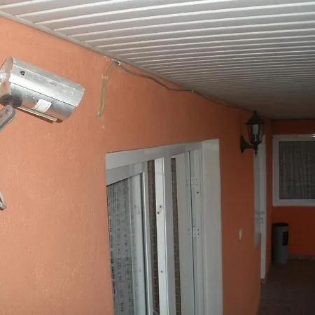 בית הארחה Dora קוסטינסטי