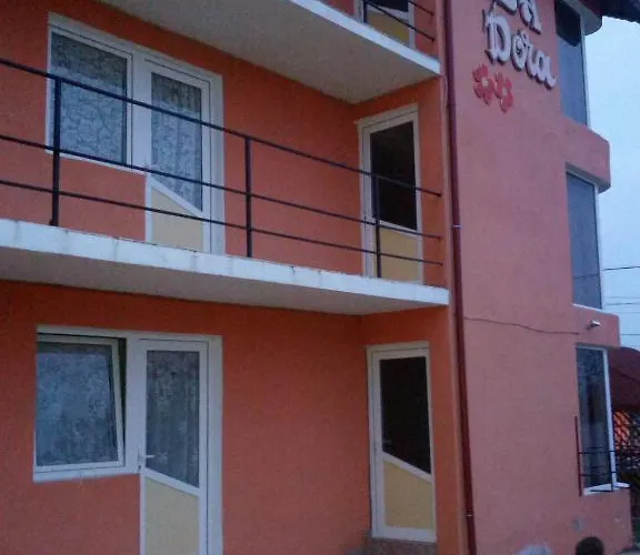 Dora Πανσιόν 2*