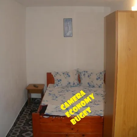 Πανσιόν Dora 2*