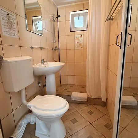 Gasthuis Dora 2*