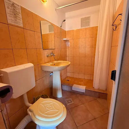 Dora Gasthuis 2*