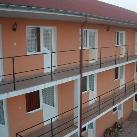 Dora Πανσιόν 2*